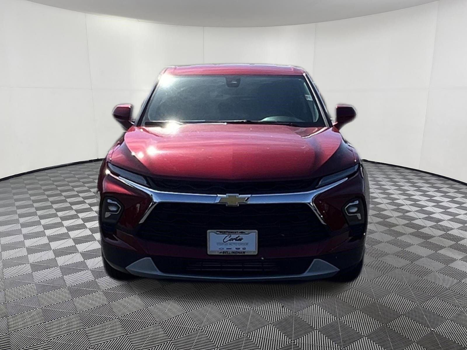 Used 2025 Chevrolet Blazer LT w/ Driver Confidence Package AWD/4WD image 2