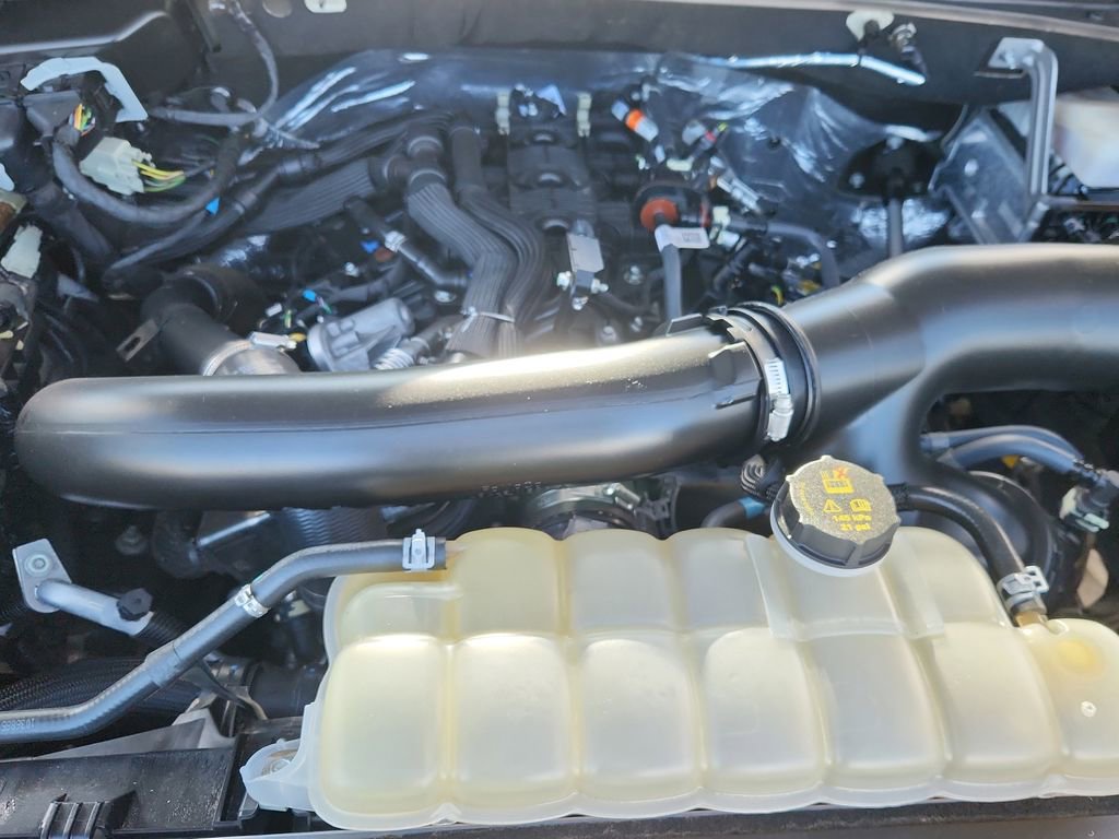 Used 2024 Ford Expedition Limited AWD/4WD image 19