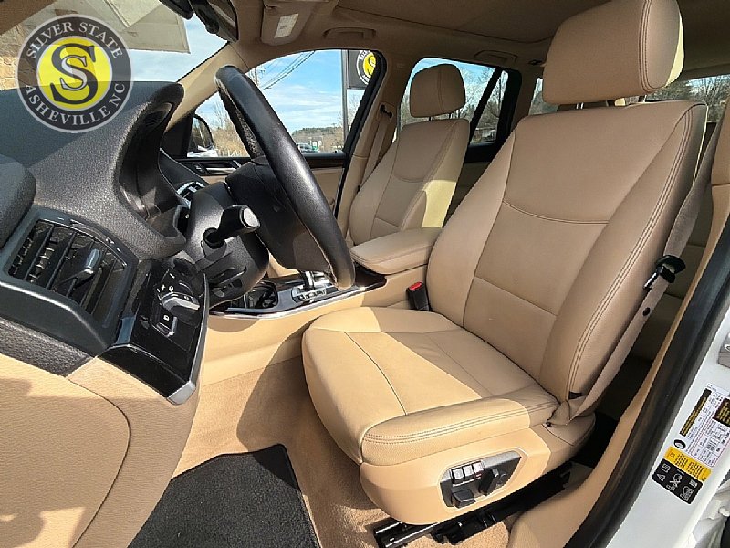 Used 2016 BMW X3 xDrive28i w/ Premium Package image 12