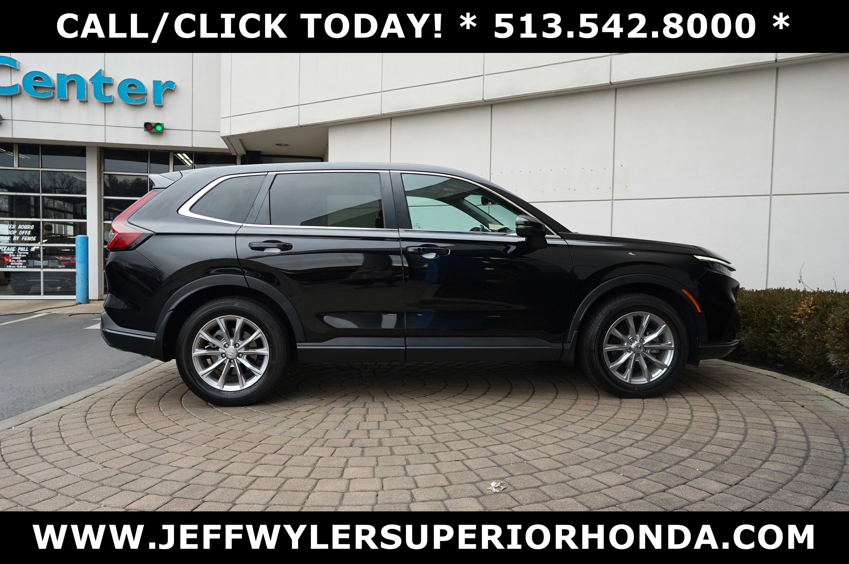 Used 2023 Honda CR-V EX-L image 2