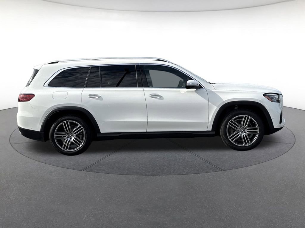Used 2024 Mercedes-Benz GLS 450 4MATIC image 6