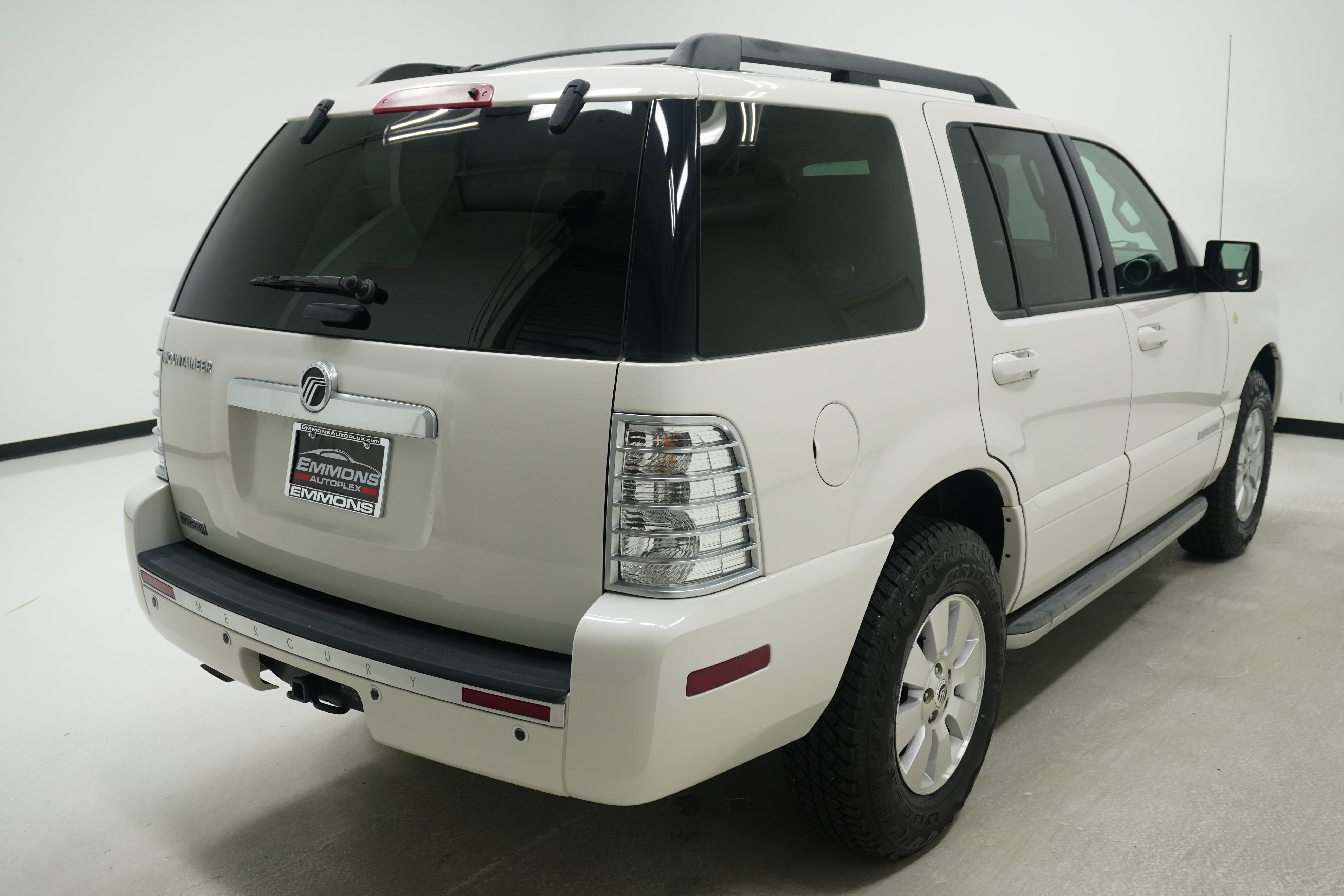 Used 2010 Mercury Mountaineer 2WD image 4