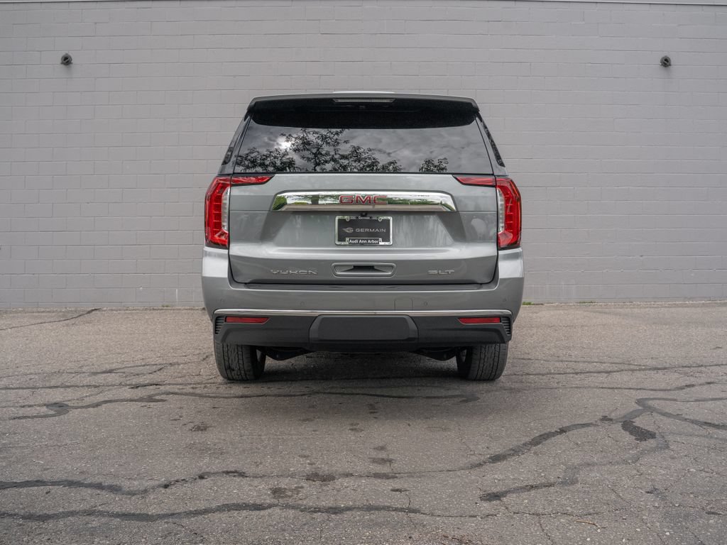 Used 2023 GMC Yukon XL SLT w/ SLT Premium Package AWD/4WD image 6