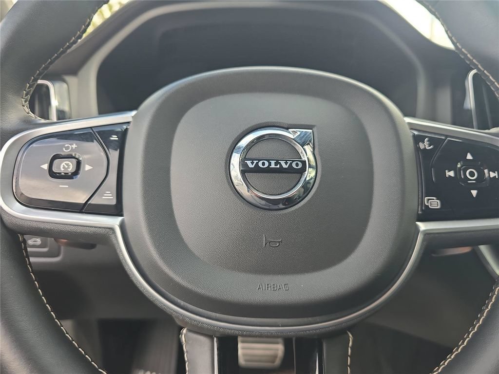 Used 2020 Volvo XC60 T5 R-Design w/ Protection Package Premier FWD image 21