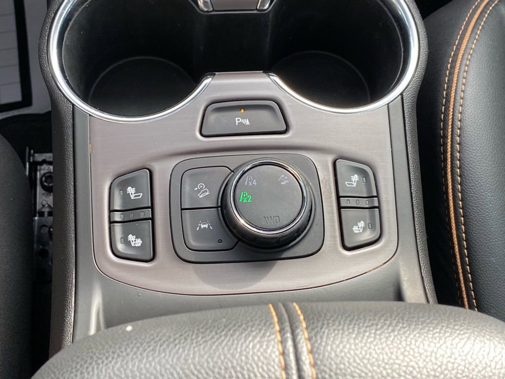 Used 2022 GMC Terrain AT4 w/ Infotainment Package II image 23