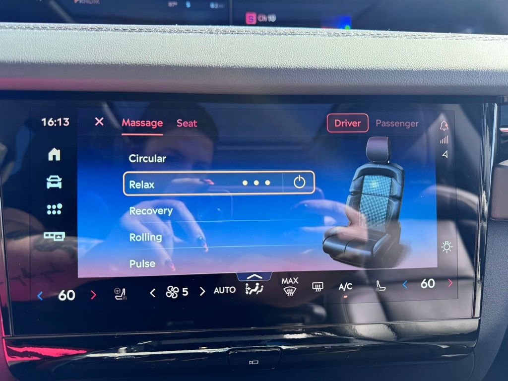 New 2026 Lincoln Navigator L Reserve AWD/4WD image 7