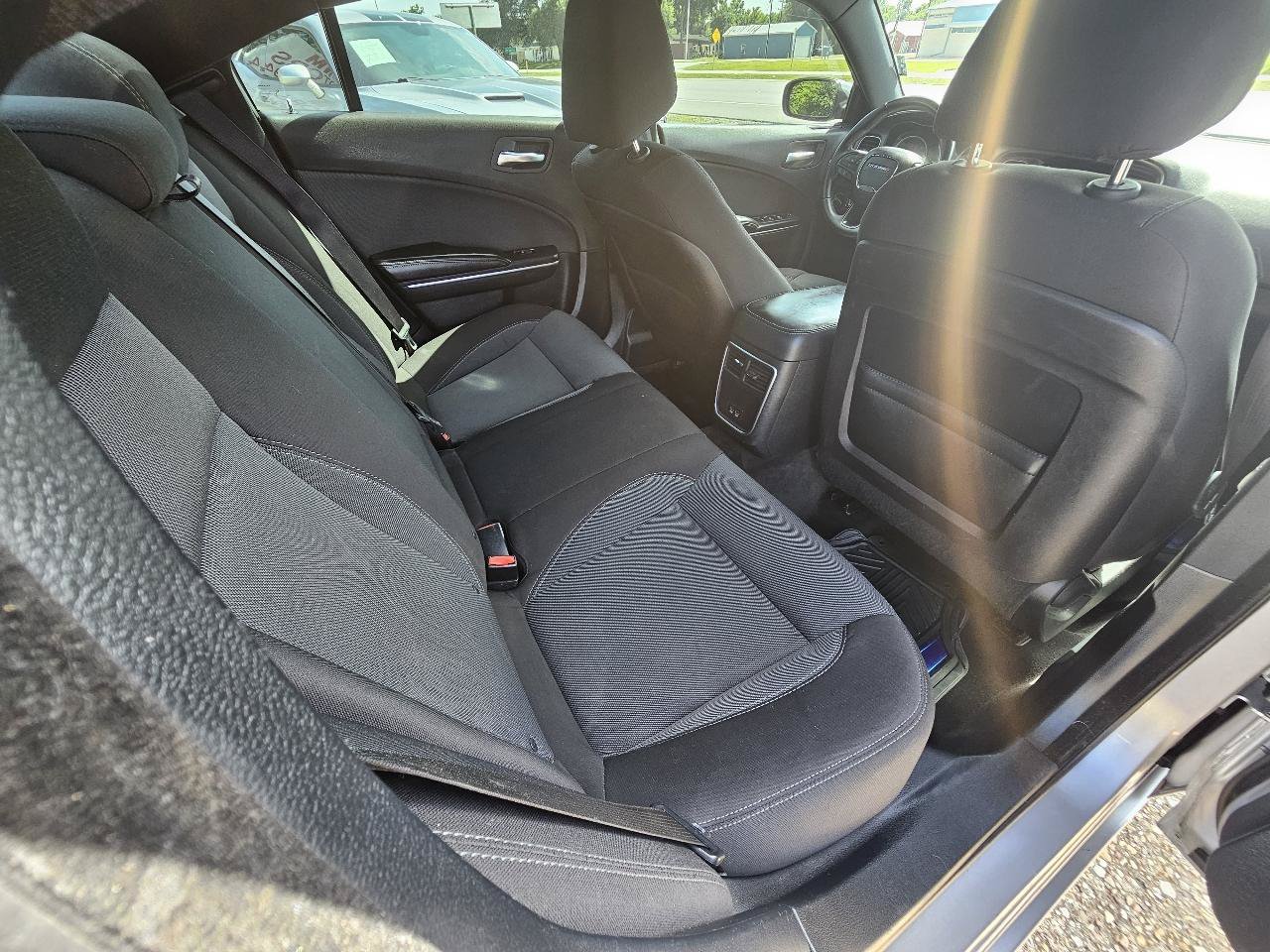 Used 2015 Dodge Charger SE w/ Popular Equipment Group RWD image 27