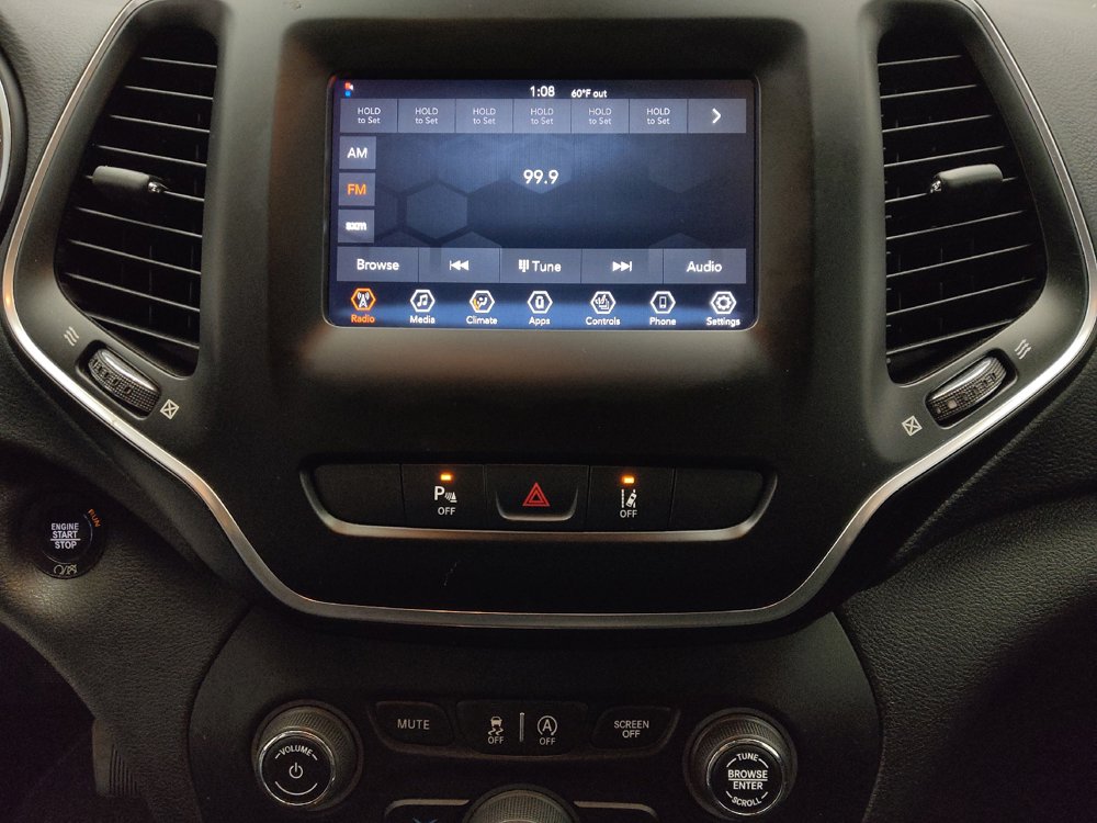 Used 2021 Jeep Cherokee Latitude Plus FWD image 25