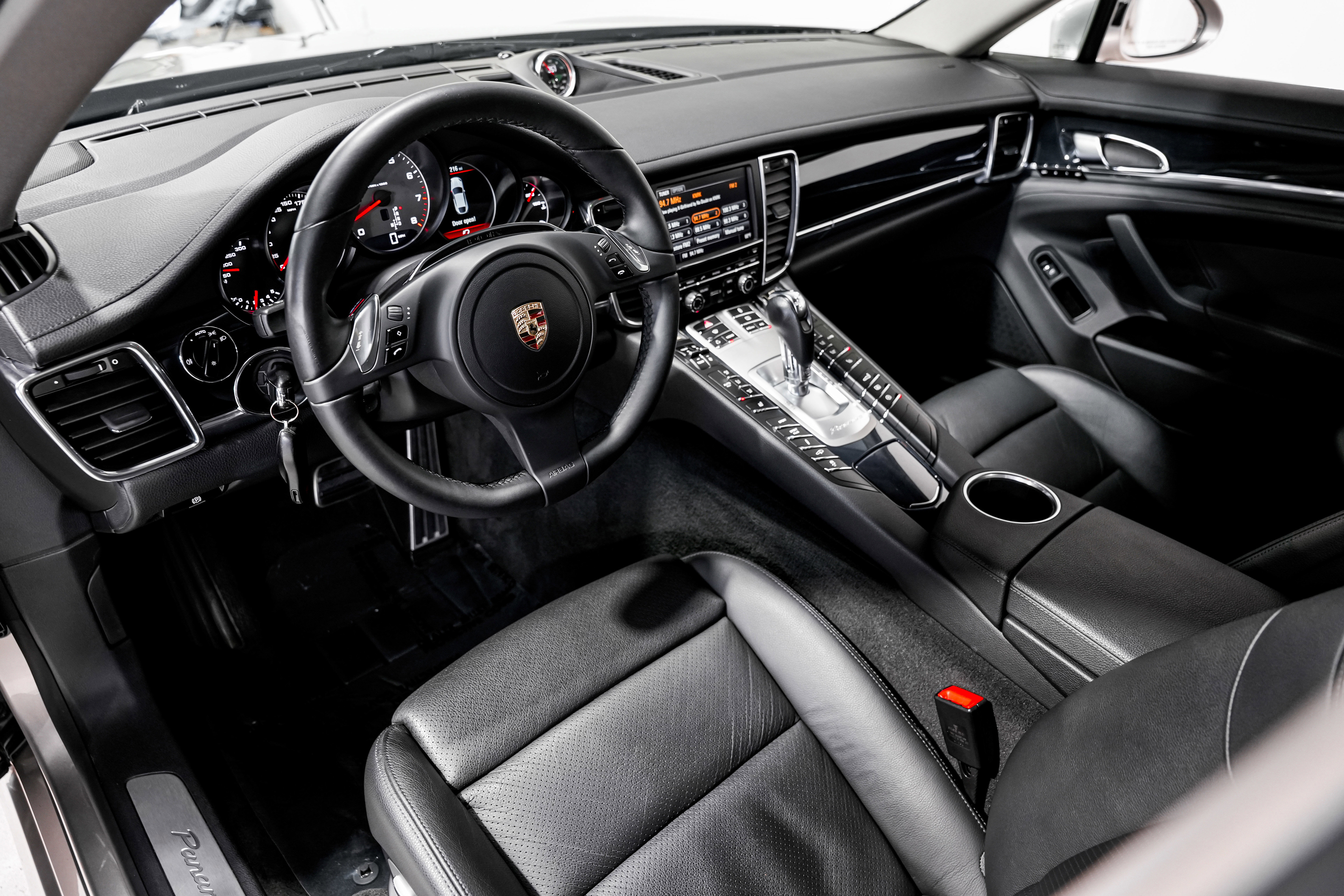 Used 2012 Porsche Panamera 4S image 17