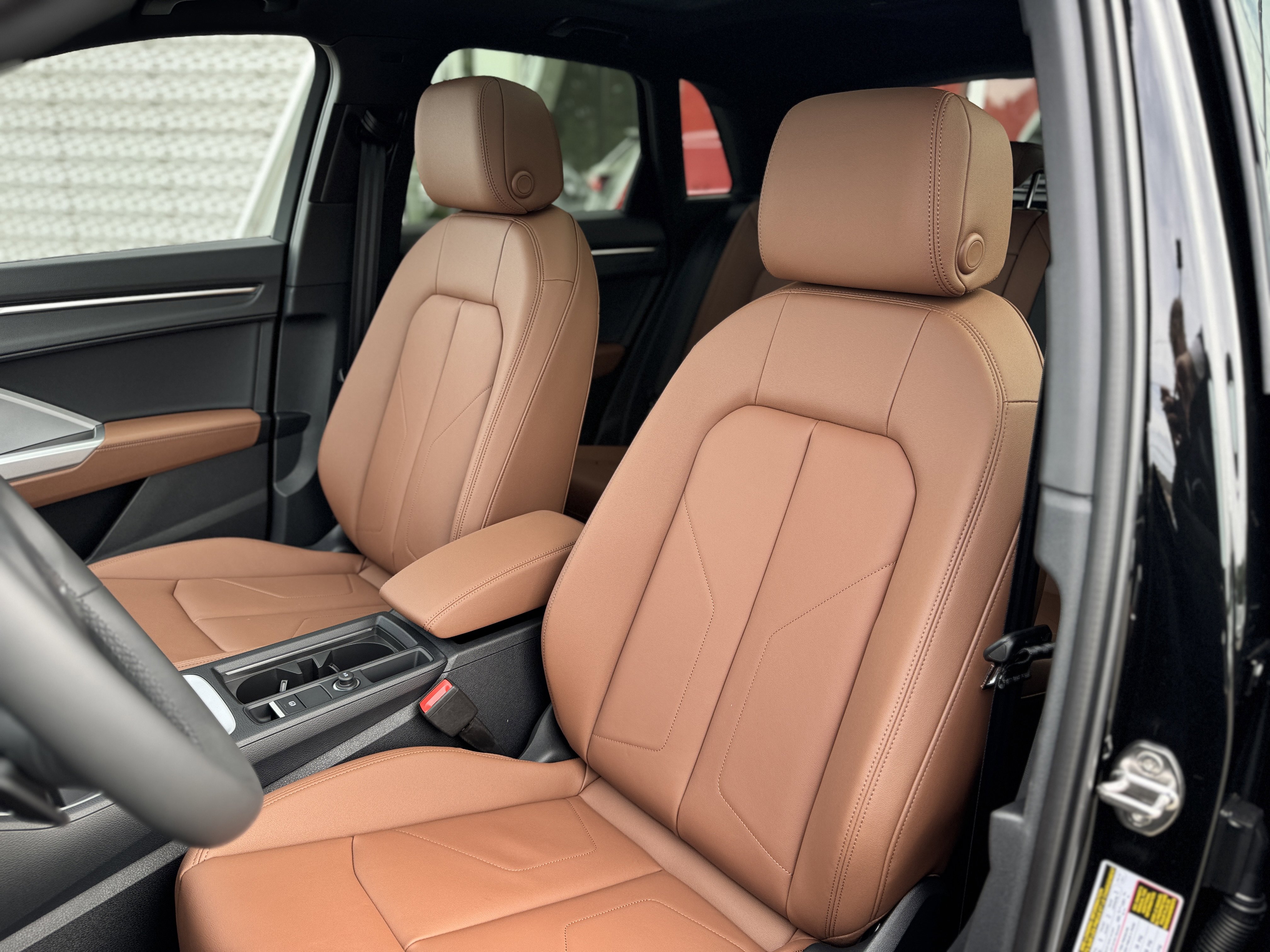 New 2025 Audi Q3 2.0T Premium image 5