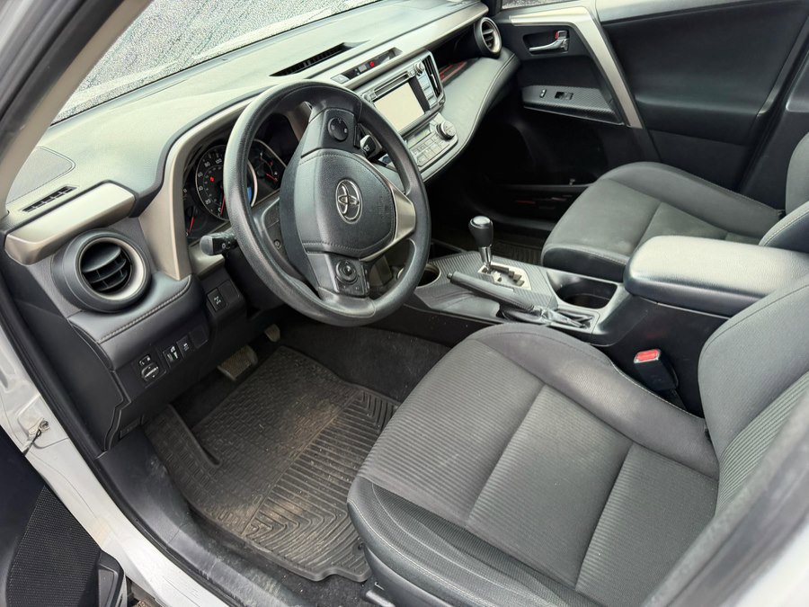 Used 2015 Toyota RAV4 XLE image 12