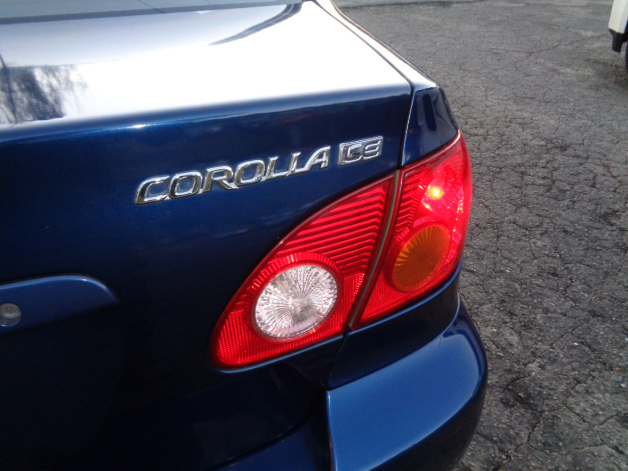 Used 2004 Toyota Corolla LE image 12