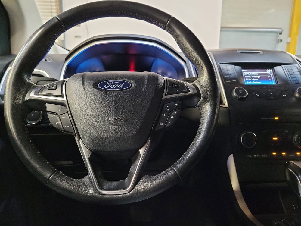 Used 2018 Ford Edge SEL image 22