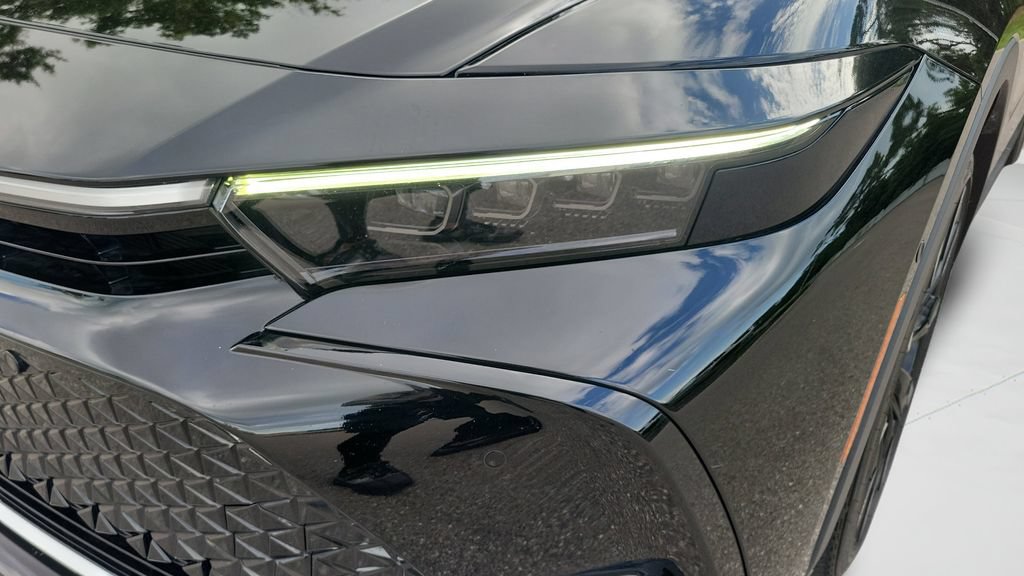 Certified 2023 Toyota Crown Platinum AWD/4WD image 25