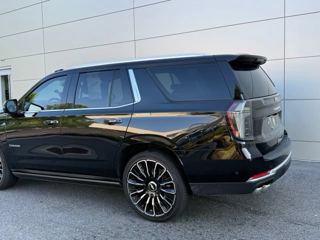 Used 2025 Chevrolet Tahoe High Country AWD/4WD image 3