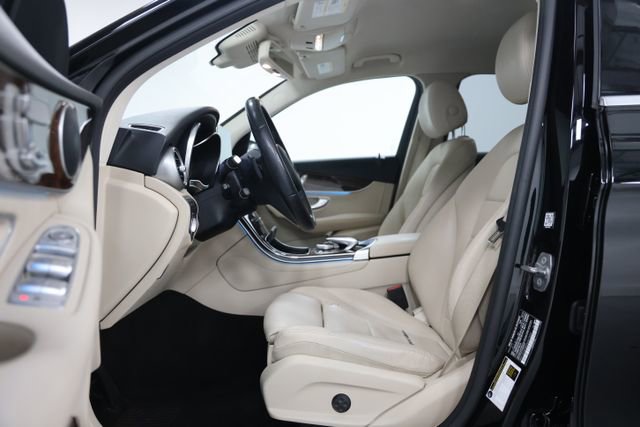 Used 2018 Mercedes-Benz GLC 300 4MATIC image 23