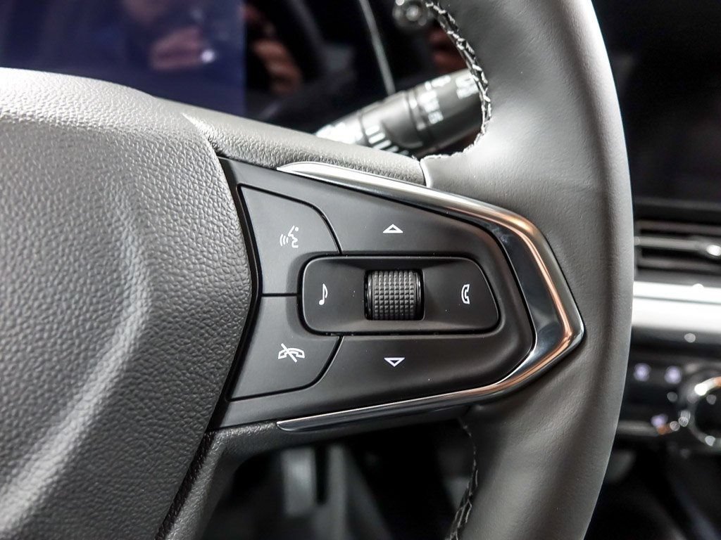 New 2026 Chevrolet Trax LT w/ Driver Confidence Package FWD image 16