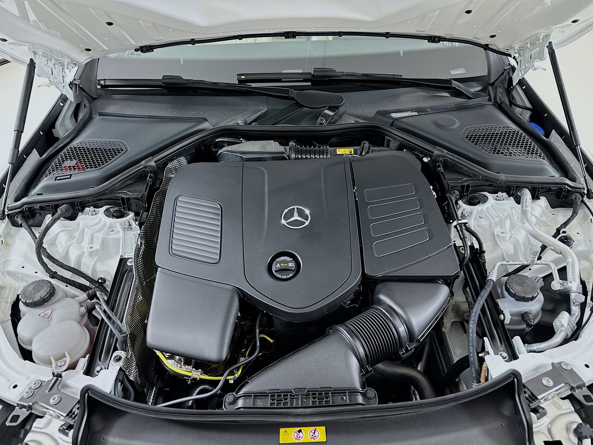 New 2026 Mercedes-Benz E 350 4MATIC Sedan image 32
