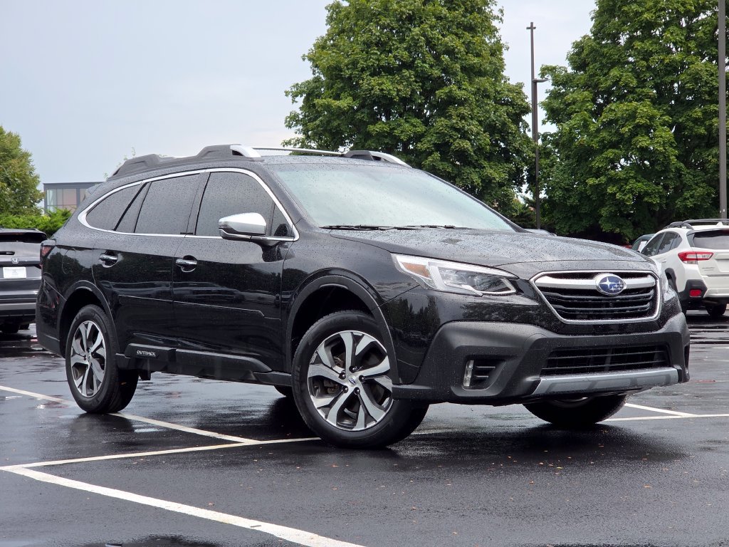Used 2022 Subaru Outback Touring XT AWD/4WD image 2