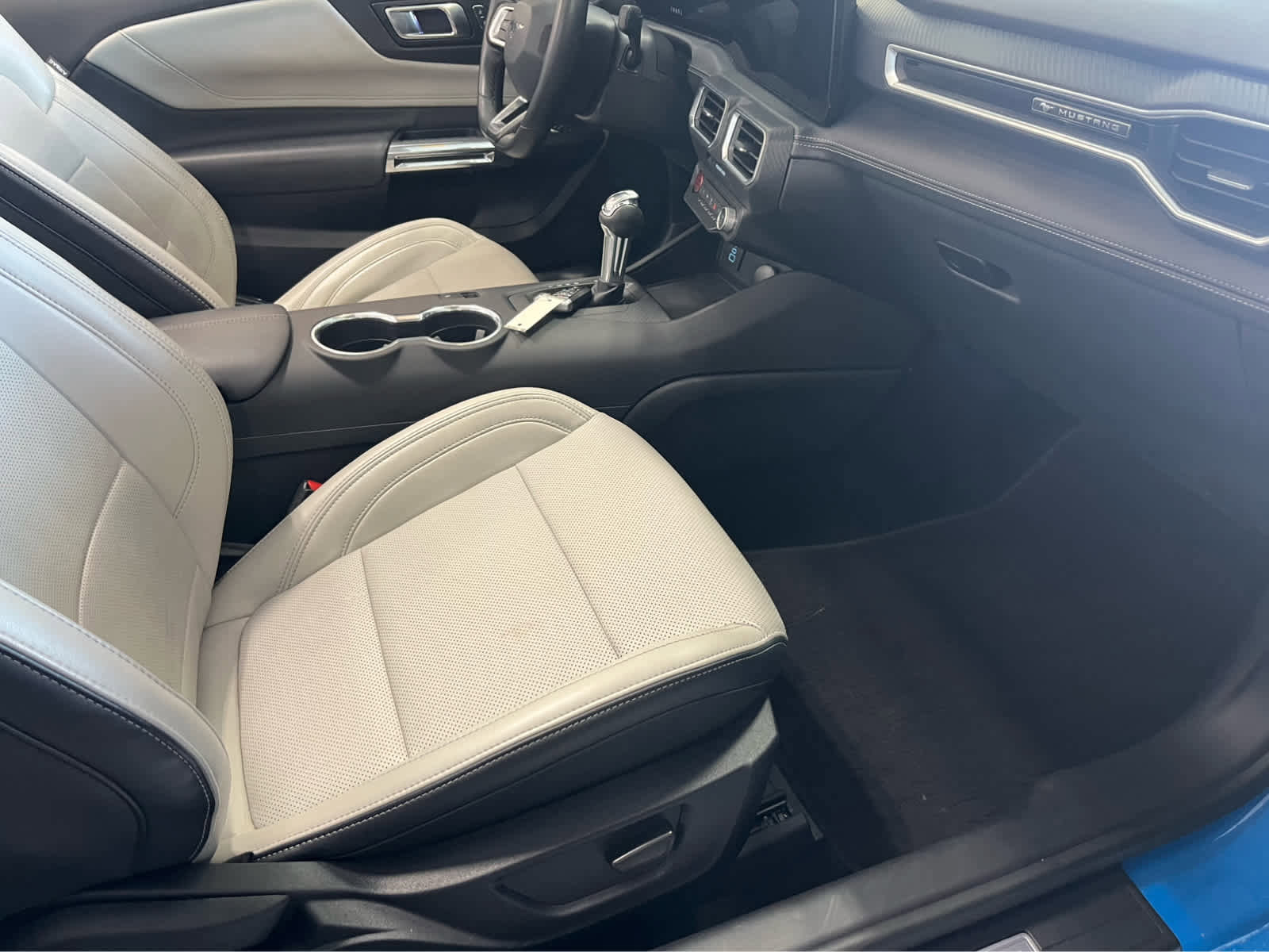 Used 2025 Ford Mustang Premium image 41