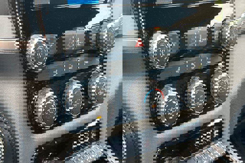 Used 2025 RAM 1500 Big Horn image 19