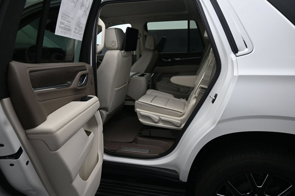 Used 2024 GMC Yukon Denali w/ Advanced Technology Package AWD/4WD image 21