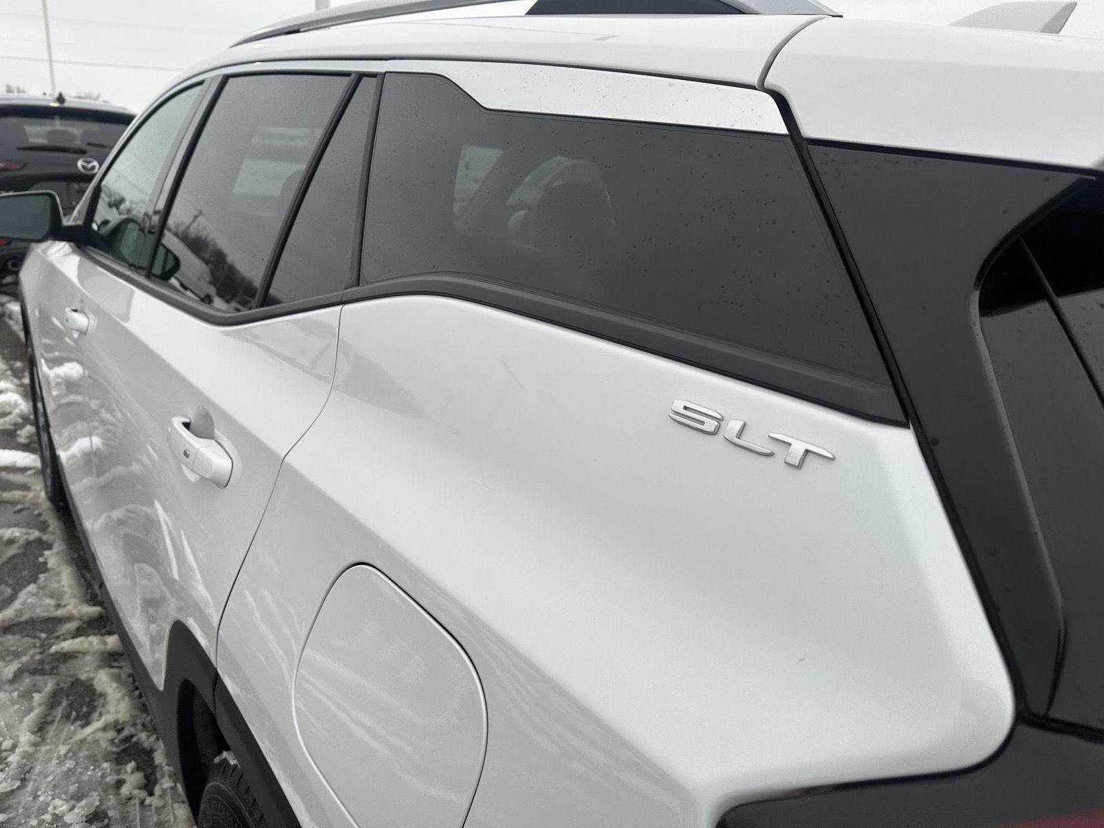 Used 2022 GMC Terrain SLT w/ Infotainment Package II image 8