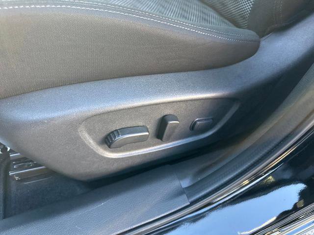 Certified 2022 Nissan Rogue Sport SV image 22