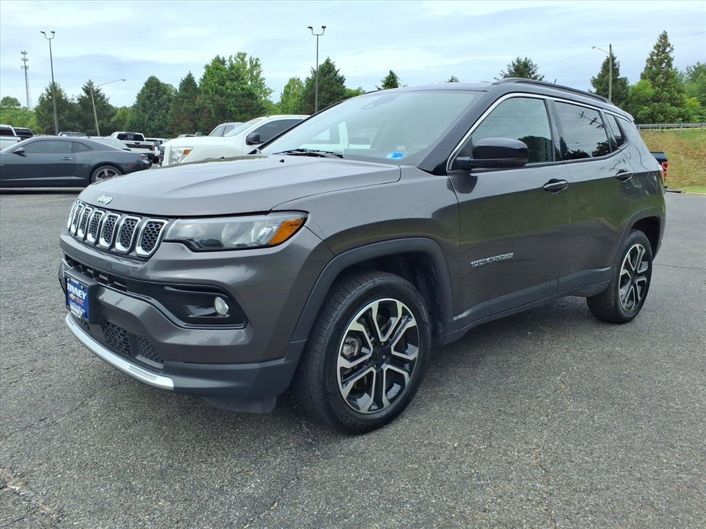 Used 2024 Jeep Compass Limited AWD/4WD image 8