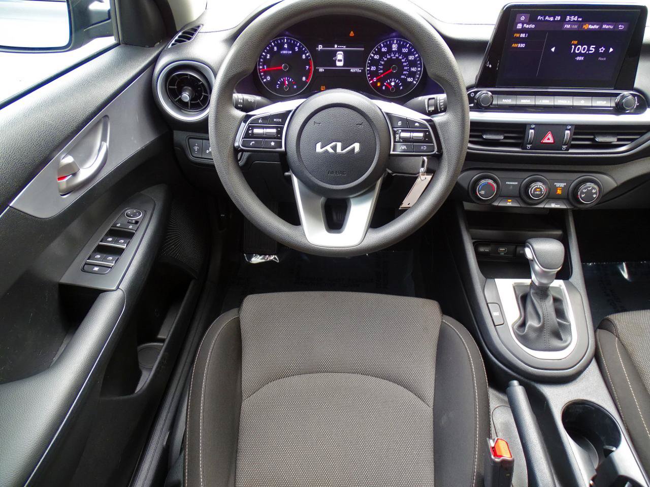 Used 2024 Kia Forte LXS w/ LXS Technology Package FWD image 29