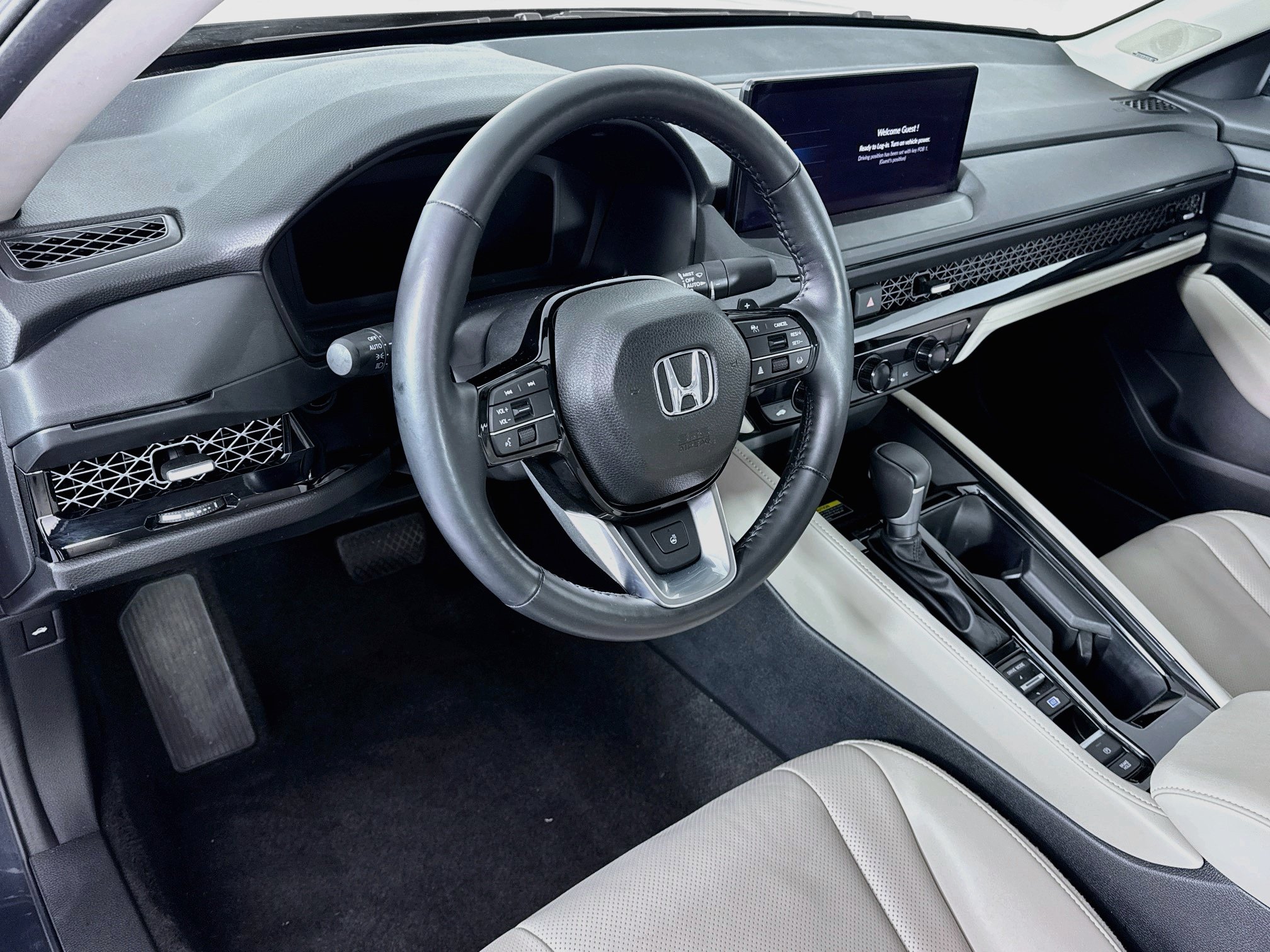 Certified 2025 Honda Accord Touring image 9