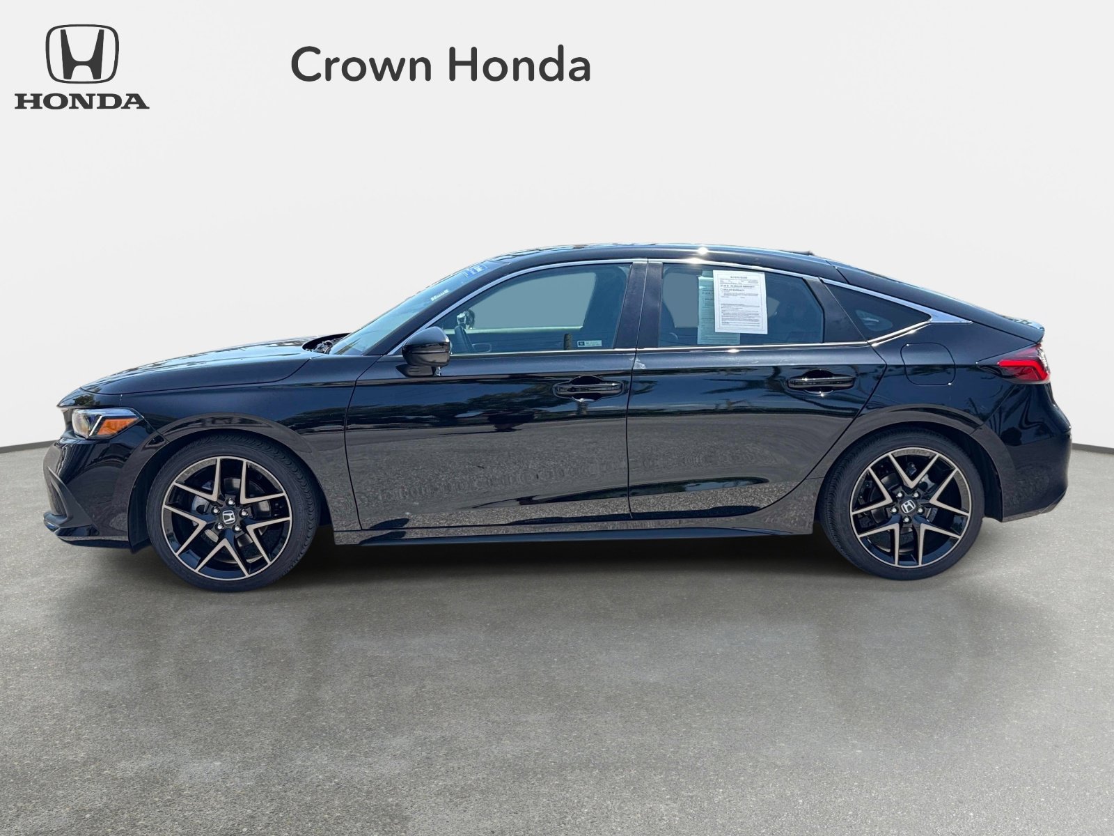 Used 2024 Honda Civic Sport Touring image 2