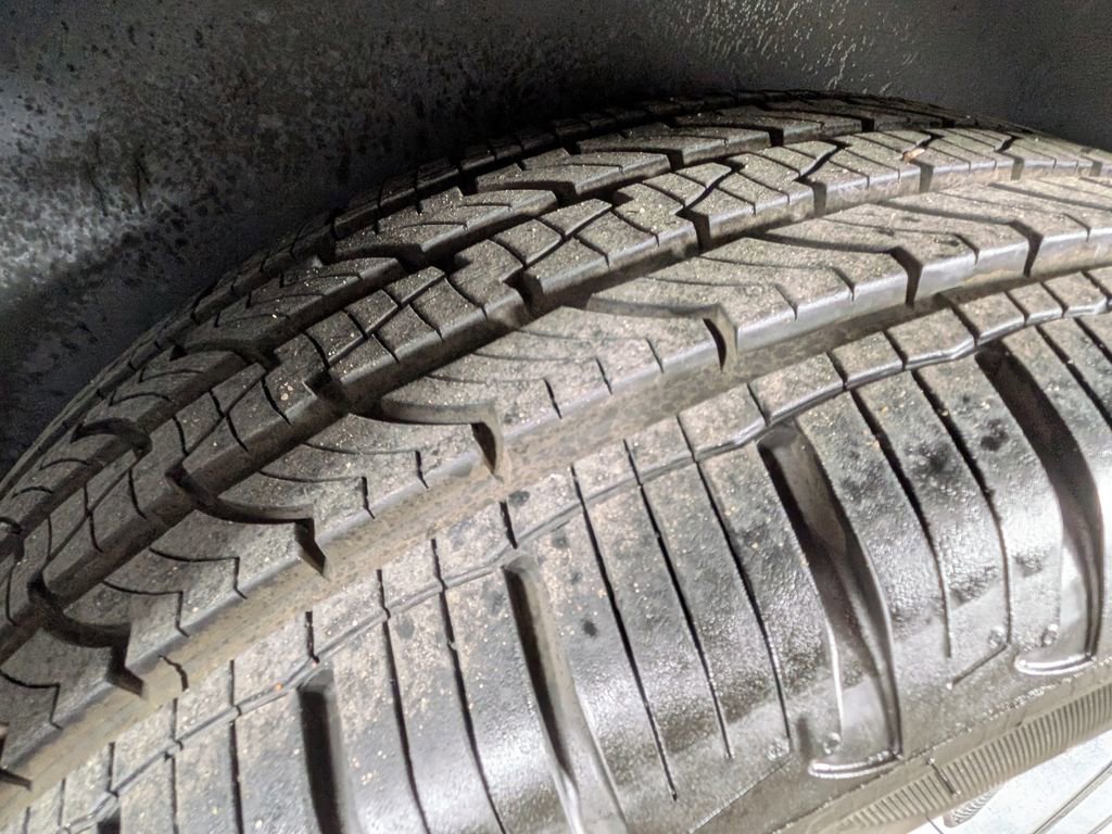 Used 2017 GMC Acadia Limited SLT image 14