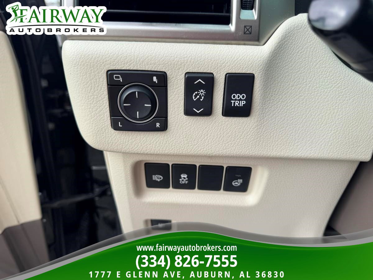 Used 2013 Lexus GX 460 Premium AWD/4WD image 22