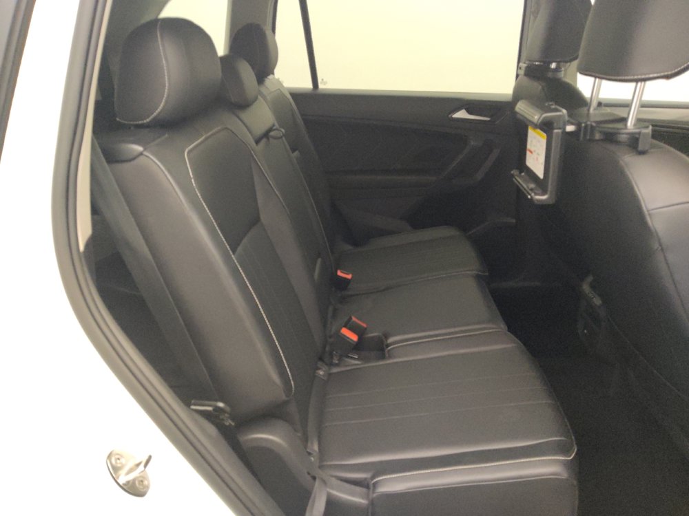 Used 2022 Volkswagen Tiguan SE FWD image 19