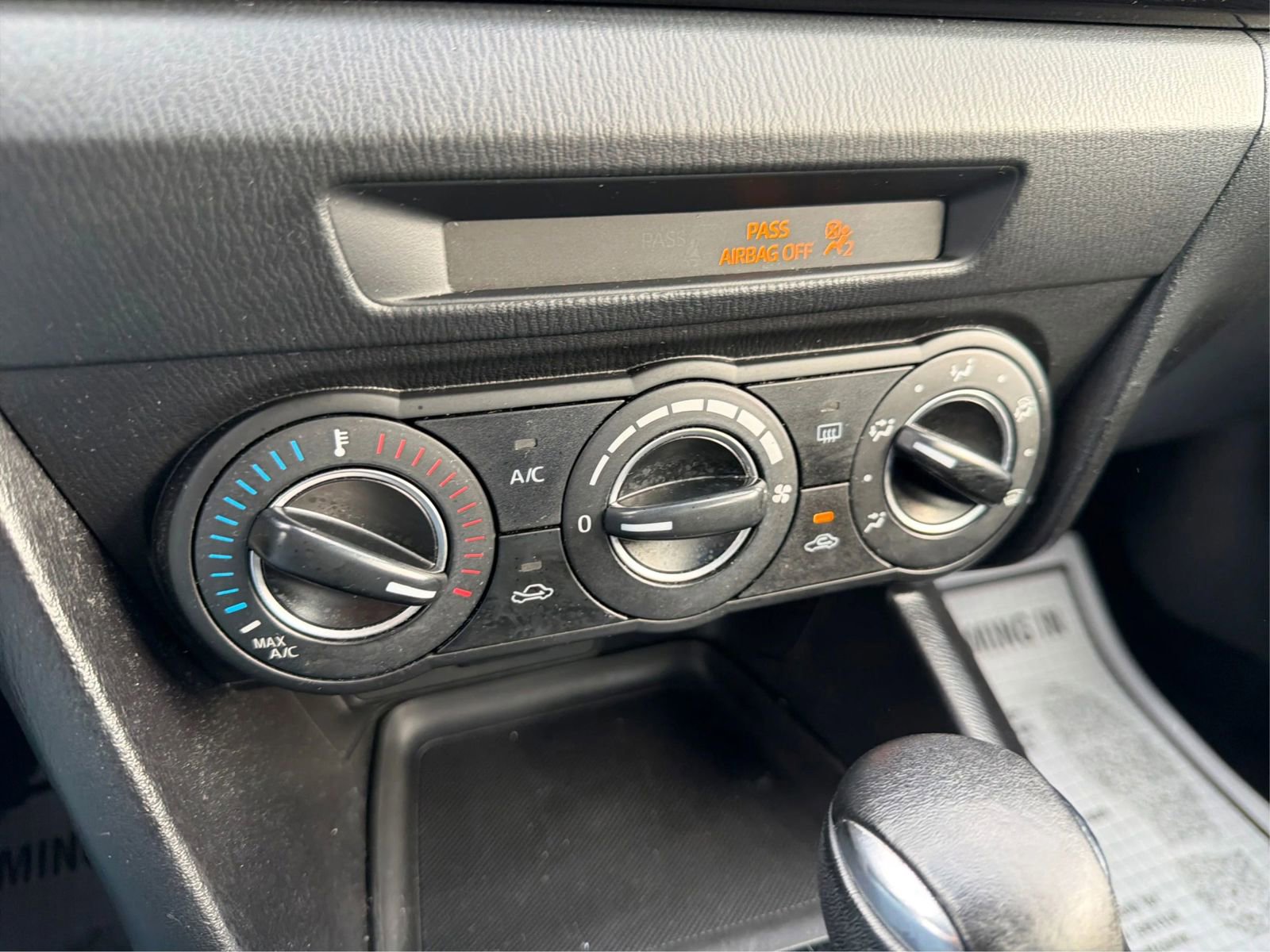 Used 2015 MAZDA MAZDA3 i Touring image 28