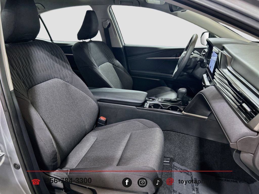Used 2025 Toyota Camry LE w/ Convenience Package FWD image 25