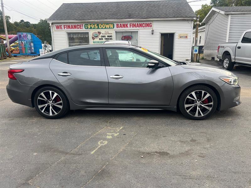 Used 2017 Nissan Maxima 3.5 SL FWD image 2