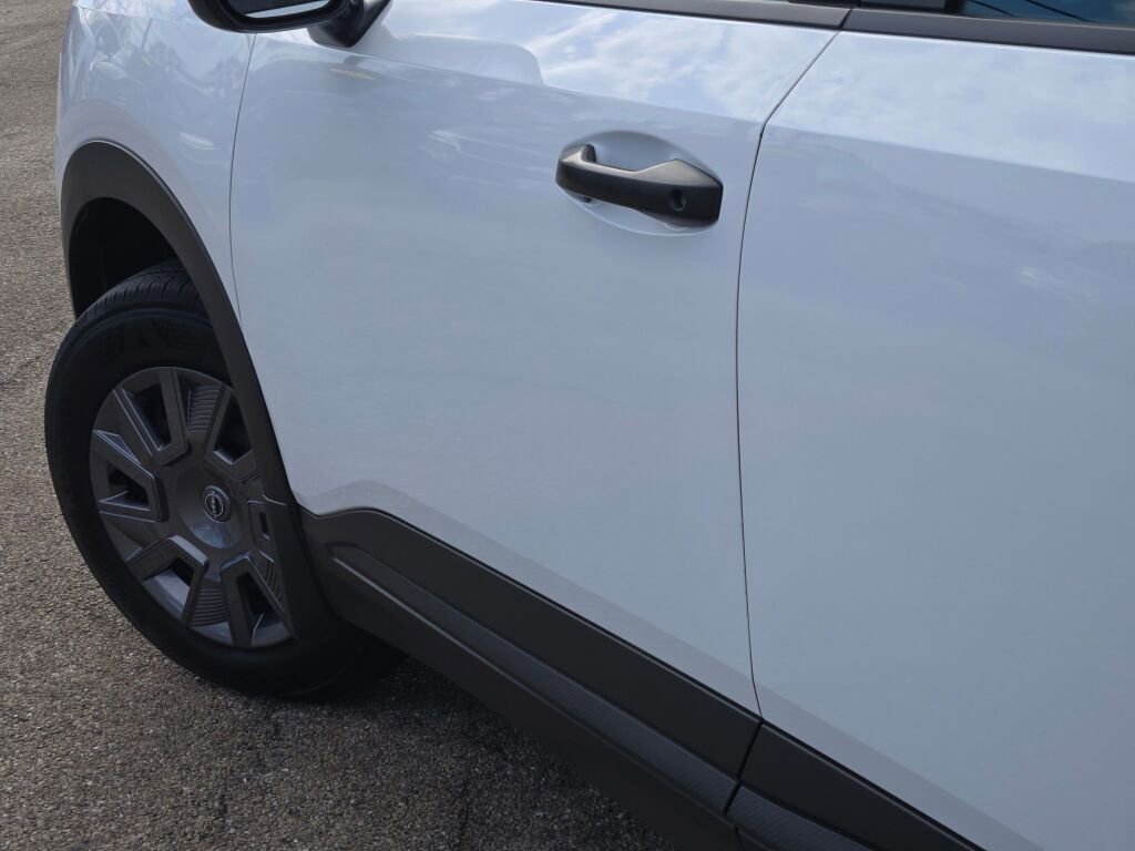 Used 2025 Nissan Kicks S image 14