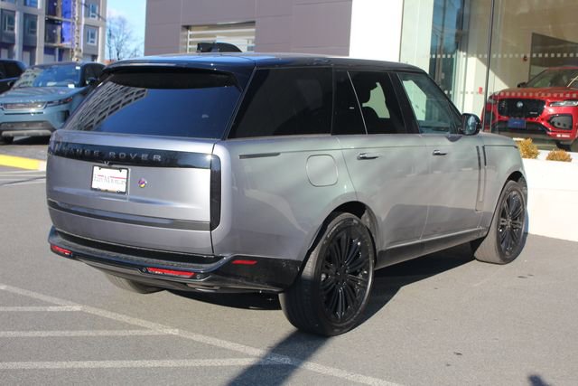 New 2026 Land Rover Range Rover SE image 2