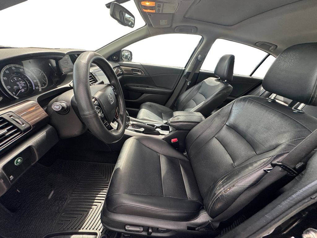 Used 2017 Honda Accord EX-L image 10