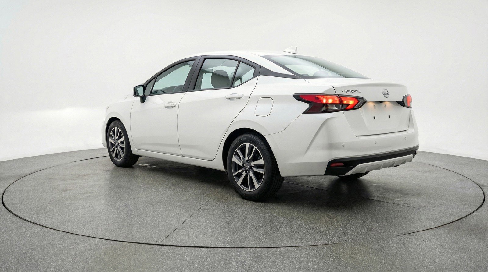 Used 2025 Nissan Versa SV FWD image 6