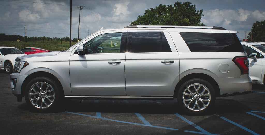 Used 2018 Ford Expedition Max Limited w/ Equipment Group 302A AWD/4WD image 22