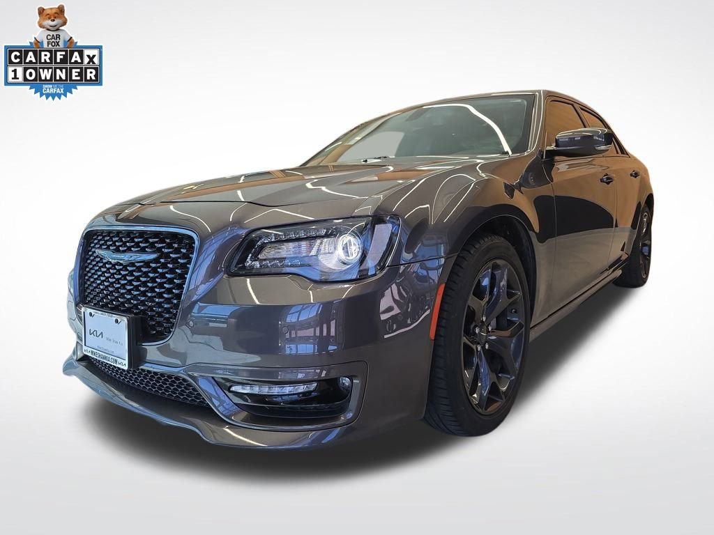 Used 2023 Chrysler 300 Touring L w/ Comfort Group