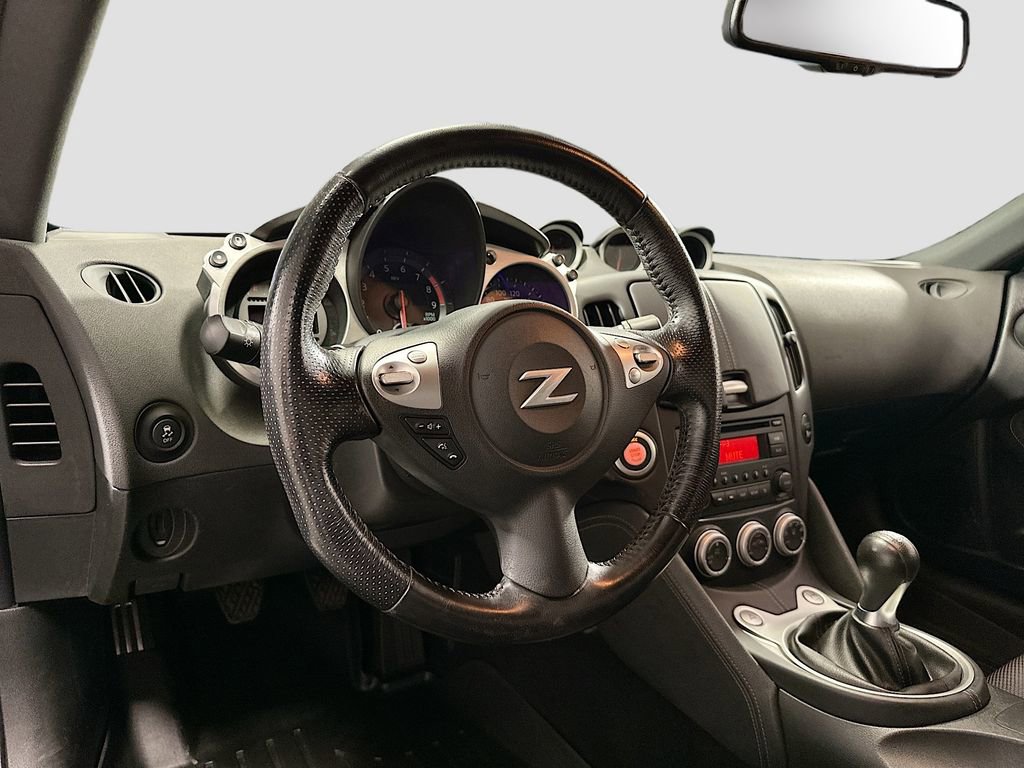 Used 2020 Nissan 370Z Coupe image 10