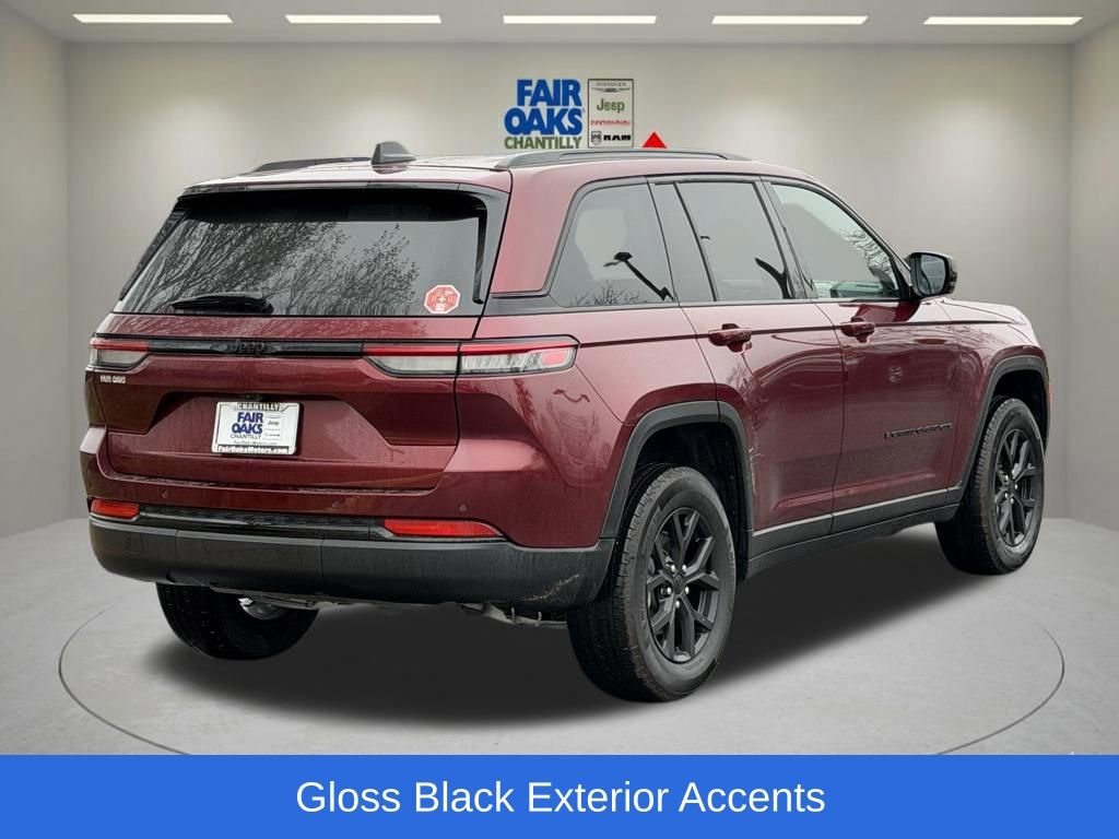 Certified 2024 Jeep Grand Cherokee Altitude RWD image 8