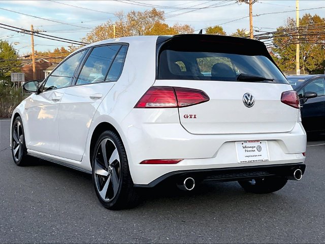 Used 2021 Volkswagen Golf 4-Door FWD image 3
