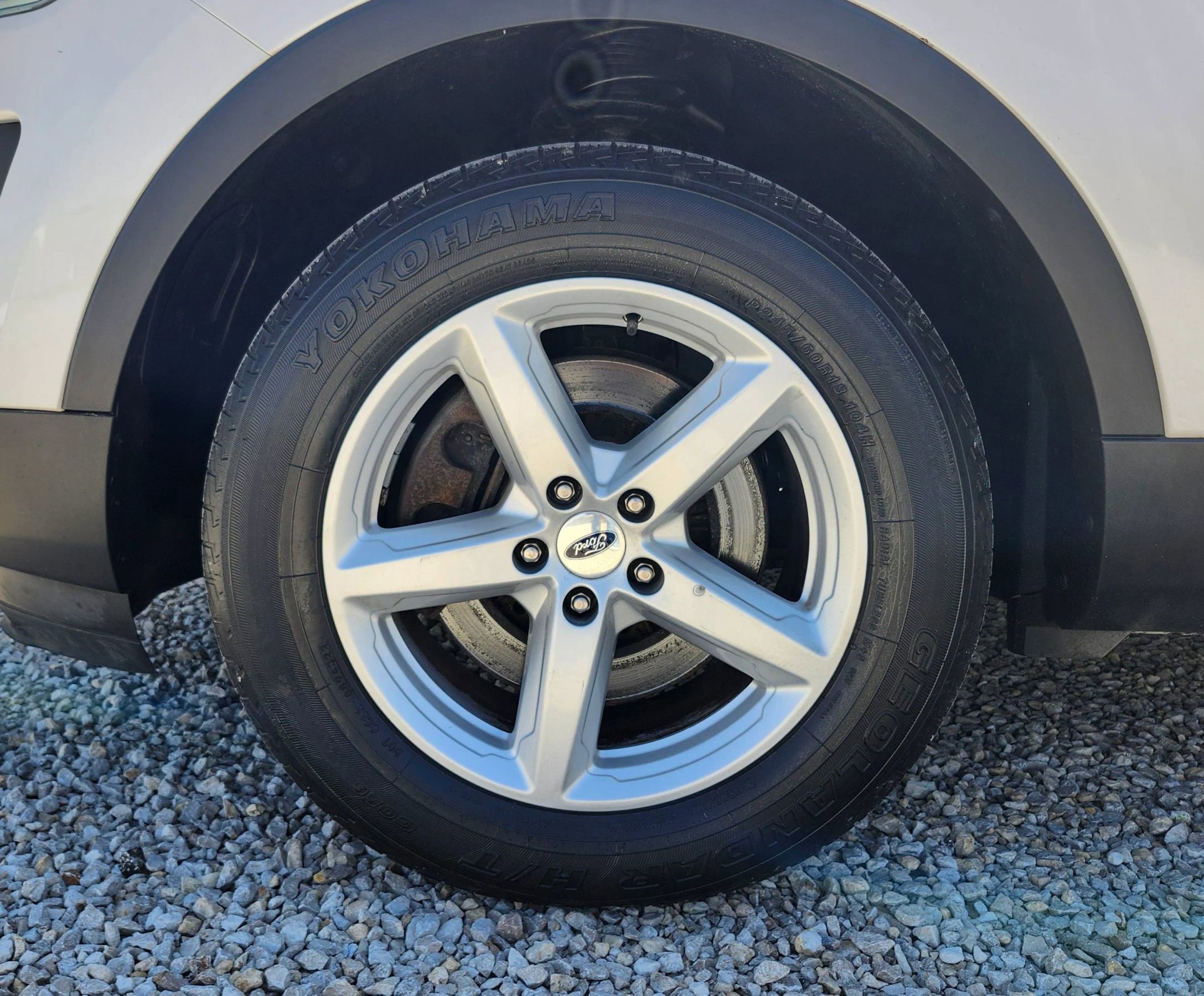 Used 2017 Ford Explorer XLT w/ Equipment Group 202A image 10