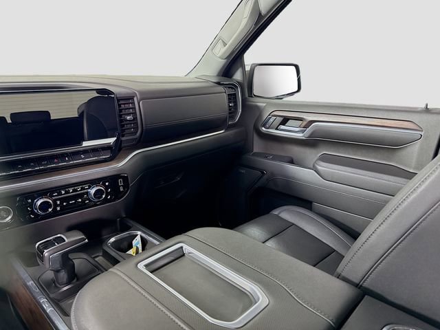 Used 2022 GMC Sierra 1500 SLT w/ SLT Convenience Package AWD/4WD image 24