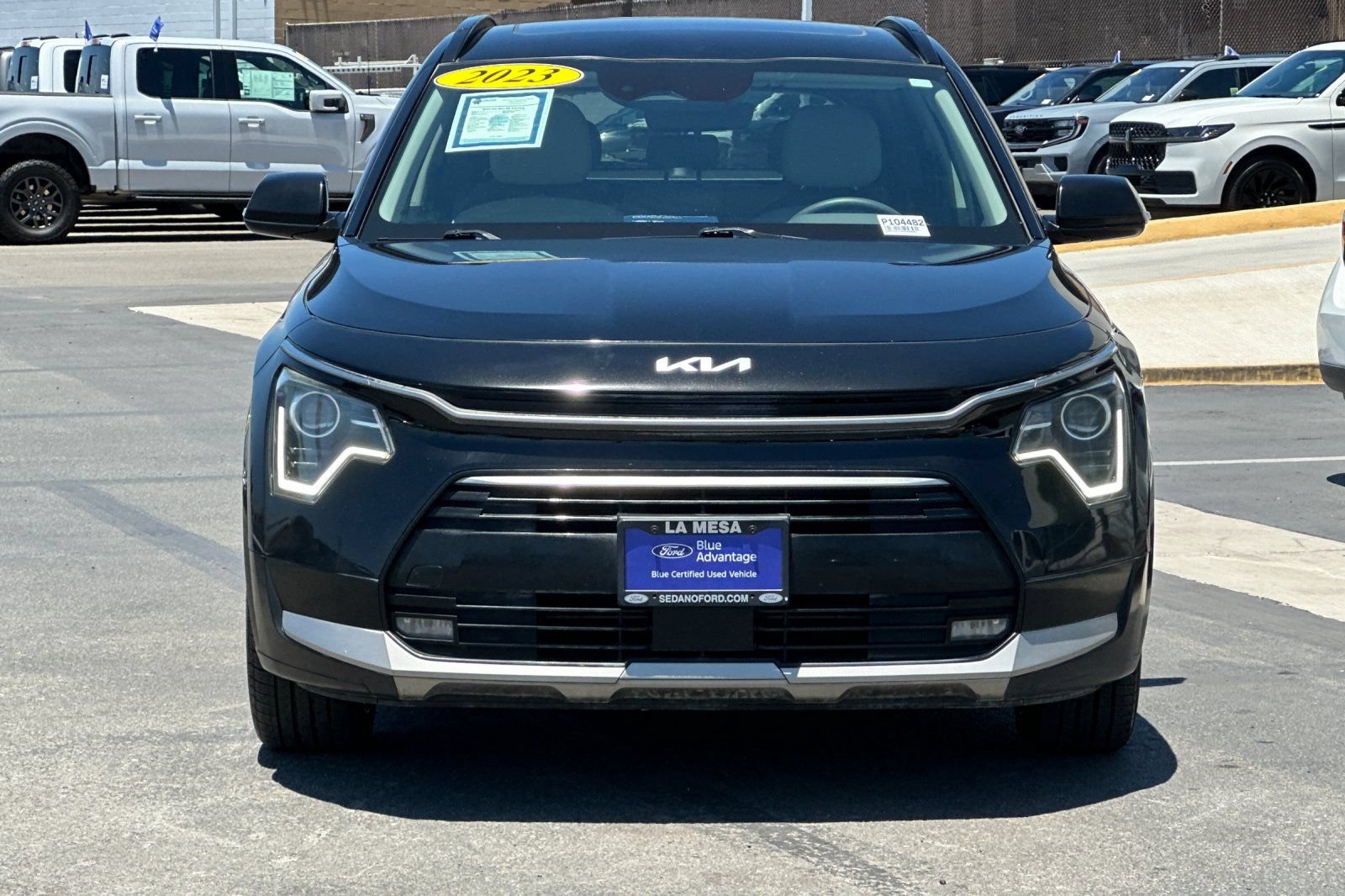 Used 2023 Kia Niro EX Touring FWD image 8